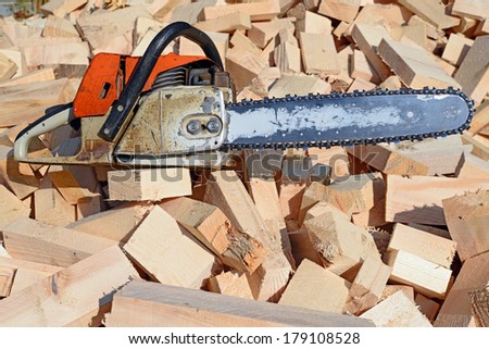 Chain saw on board edger