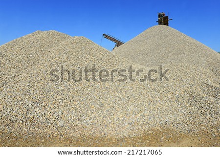 pile of washed river gravel