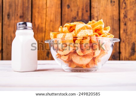 Chips and salt cellar