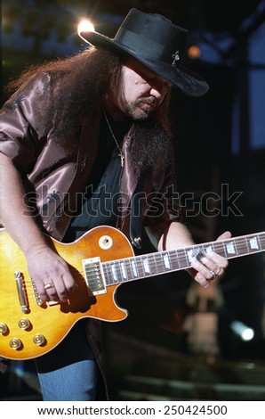 DENVER	JULY 02:		Guitarist Gary Rossington of the Southern Rock Band Lynyrd Skynyrd performs in concert July 24, 2002 at Red Rocks Amphitheater in Denver, CO.