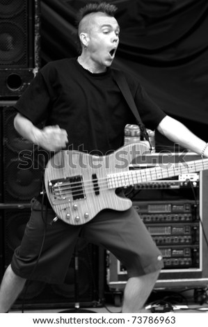 DENVER - 	JUNE 10: Bassist Mark Mawk Young of the Alternative Rock Band Hed PE performs in concert June 10, 2003 at Red Rocks Amphitheater in Denver, CO.