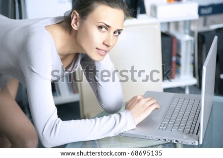 Beauty women working with laptop