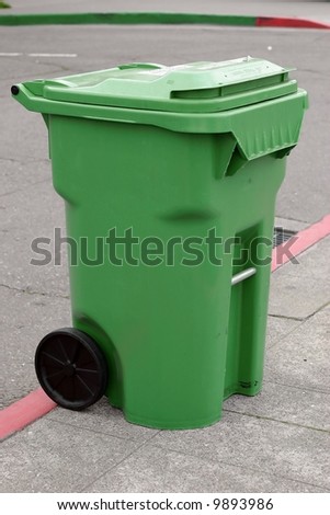 green recycling container
