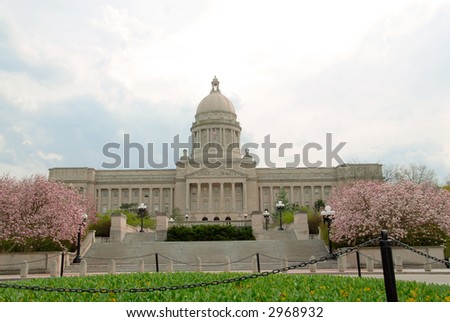 Domed State Capitol Building in Frankfort Kentucky, USA. Dedicated 1910, cost $1,820,000, it is designed in the Beaux Arts style.