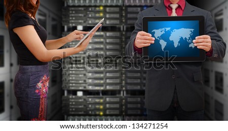 Programmer team for service with digital tablet