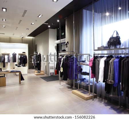 Luxury And Fashionable European Different Clothes Shop