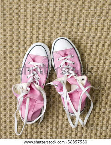 pink basketball shoes, girls