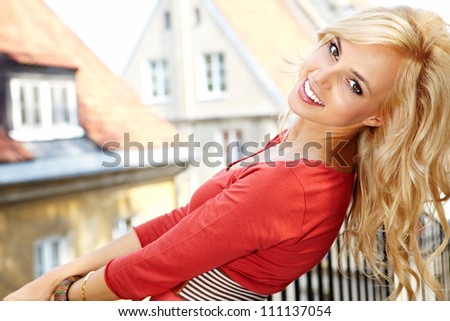 young fashion woman in autumn color
