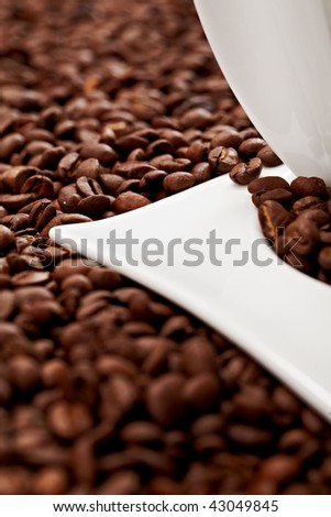 white coffee cup, costing on coffee grain