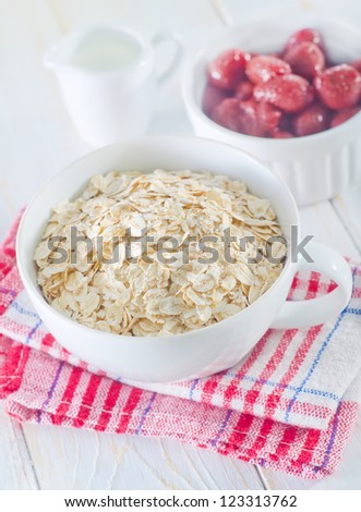 Oat flakes and strawberry