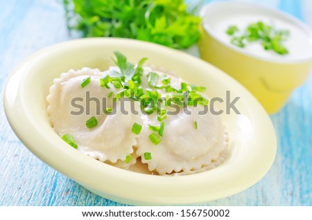 ravioli and white sauce