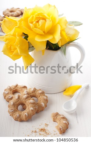 Sweet cookie and yellow rose