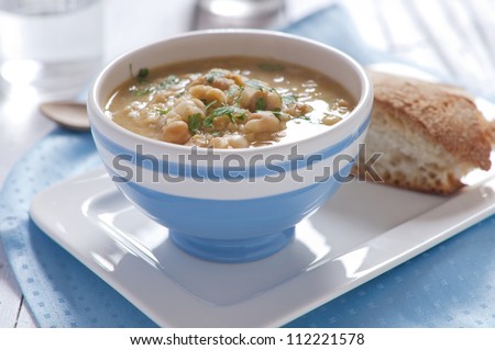Chick-pea soup with pasta and parsley