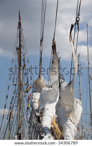 masts of full-rigged ships