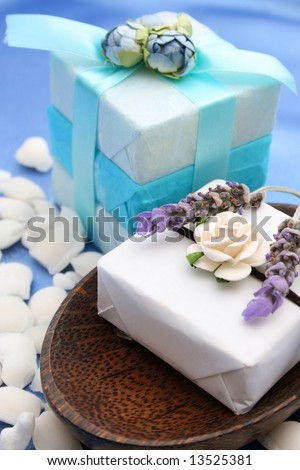 Soap Dish with gift soap decorated with small roses
