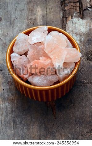 Himalayan pink crystal salt high resolution image
