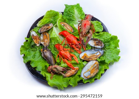 boiled crayfish and mussels