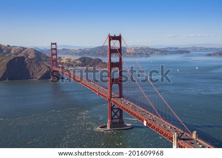 San Francisco\'s historic Golden Gate Bridge