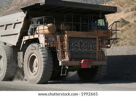 haul truck