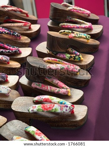 traditional japanese sandals