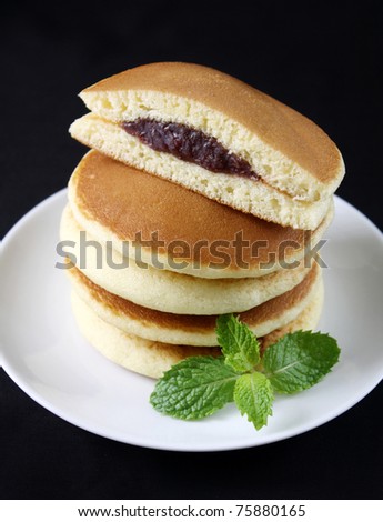 dorayaki, japanese pancakes with red bean filling
