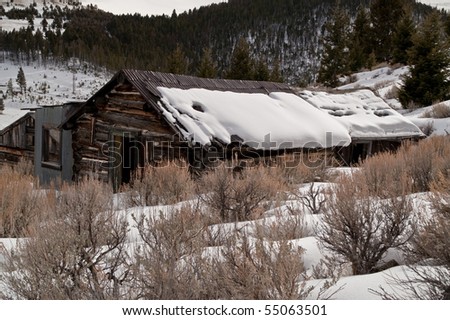 It has to be difficult to walk away from your home when your job ends as it did for someone in this home in a Montana mining ghost town
