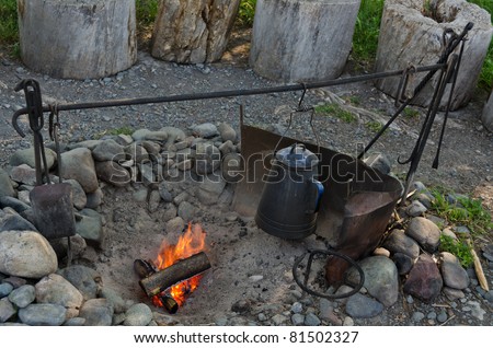 Cowboy coffee as it was made in the late 1800\'s over an open fire