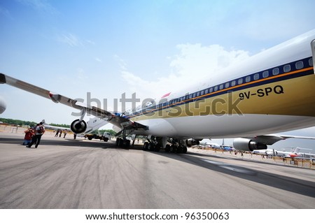 SINGAPORE - FEBRUARY 17: Singapore Airlines (SIA) showcasing its last Boeing 747-400 aircraft at Singapore Airshow on February 17, 2012 in Singapore