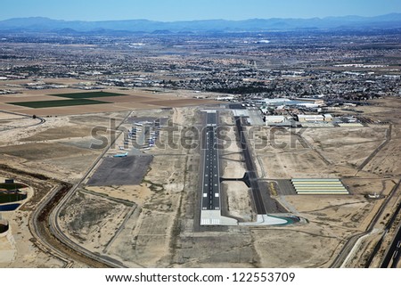 Pilot\'s view of the Goodyear Airport, Goodyear, Arizona