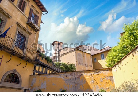 Ancient medieval homes of Florence in Tuscany - Italy