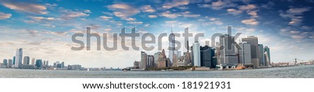 Panoramic view of Jersey City, Manhattan and Brooklyn - New York.