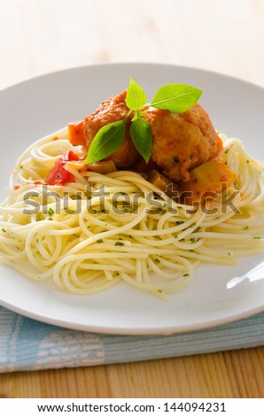 Spaghetti spaghetti pasta with tomato beef sauce
