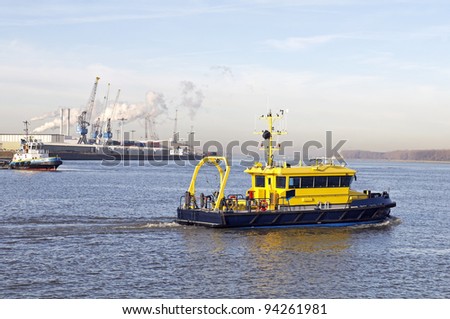pilot boat in the port of rotterdam