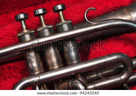 Trumpet valve in velvet box