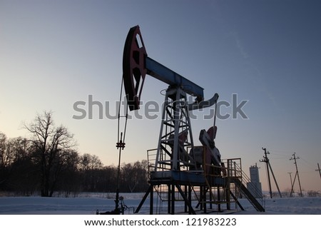 Oil production in the winter. oil pumps