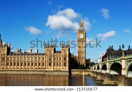 Big Ben on the thames with blue sky