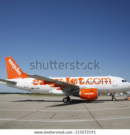 LONDON - SEP 5 : EasyJet Airbus A319 on Sep 5, 2012 in London, UK. EasyJet Airline, UK\'s largest airline, operates over 200 aircraft, is the second-largest low-cost carrier in Europe after Ryanair.