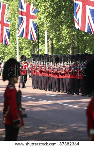 LONDON - JUNE 17: Queen\'s Soldiers at Queen\'s Birthday Parade on June 17, 2006 in London, England. Queen\'s Birthday Parade take place to Celebrate Queen\'s Official Birthday in every June in London.
