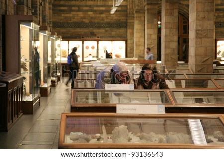 LONDON - JAN 7: Inside view of Natural History Museum on January 7, 2011 in London, UK. Museum\'s Collections comprise 70 million items over Botany, Entomology, Mineralogy, Palaeontology and Zoology