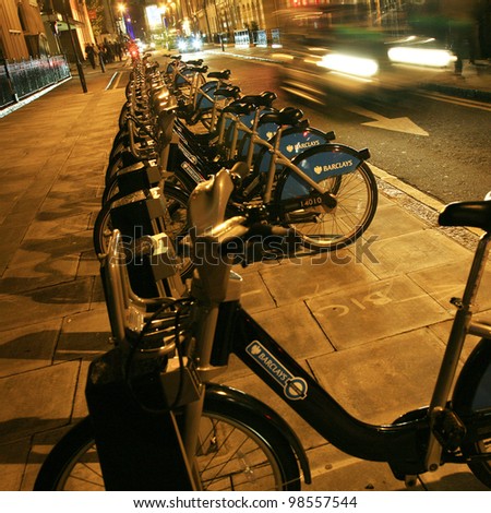 LONDON - OCT 30: Rental bicycles on Oct 30, 2010 in London, UK. London\'s bicycle sharing scheme, launched with 6000 bikes, 400 docking stations on 30 July 2010 to help ease traffic congestion.