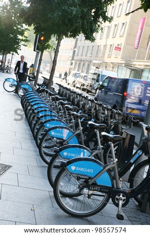 LONDON - SEP 2: Rental bicycles on Sep 2, 2010 in London, UK. London\'s bicycle sharing scheme, launched with 6000 bikes, 400 docking stations on 30 July 2010 to help ease traffic congestion.