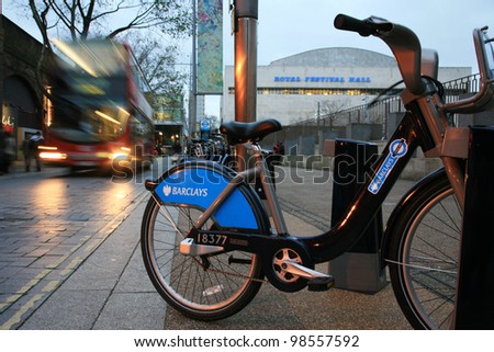 LONDON - NOV 21: Rental bicycles on Nov 21, 2010 in London, UK. London\'s bicycle sharing scheme, launched with 6000 bikes, 400 docking stations on 30 July 2010 to help ease traffic congestion.