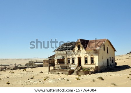 Ghost diamond mining town Kolmanskop near Luederitz, Namibia, Africa