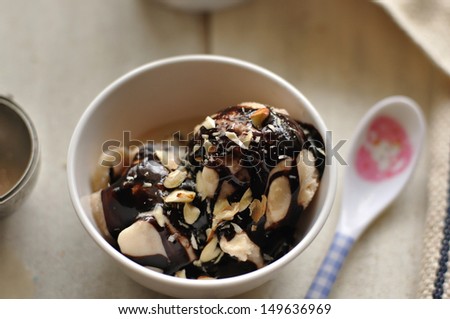 Vanilla Ice Cream with Chocolate fudge Sauce