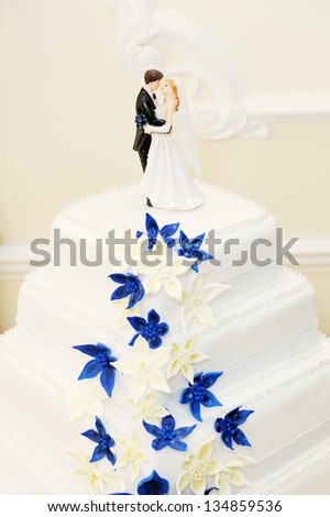 Closeup detail of wedding cake decoration