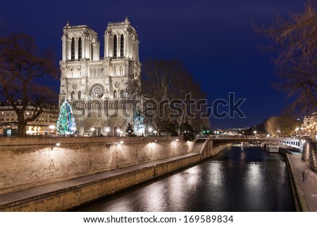 Notre Dame de Paris at night France Notre Dame de Paris at night France