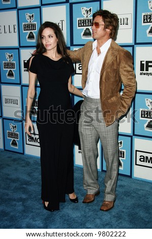 angelina jolie and brad pitt on beach