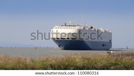 car transporter ship