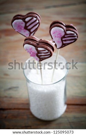 Chocolate filled heart cookie pops for ValentineÃ?Â´s Day