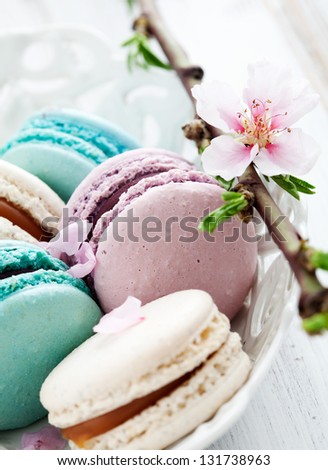 French macaroons in pink, turquoise and white